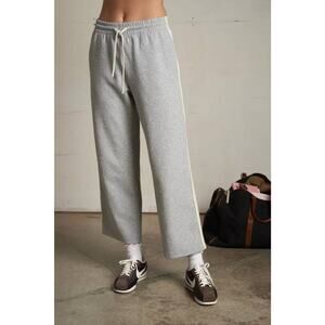 perfectwhitetee Claud Travel Cropped Pant in Heather Grey M